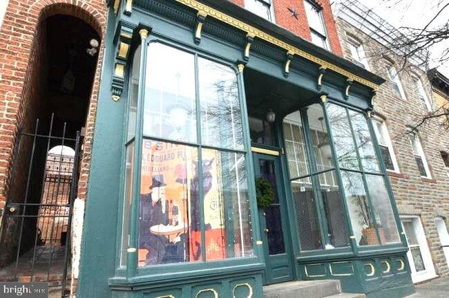 Building Photo - 1906 Fleet St