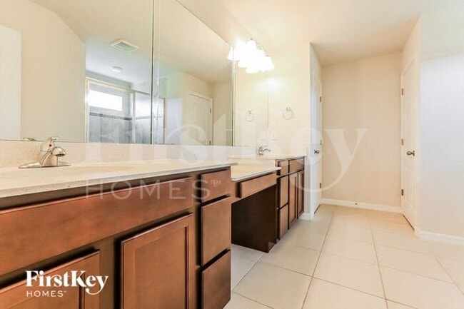 Building Photo - 11231 Hudson Hills Ln