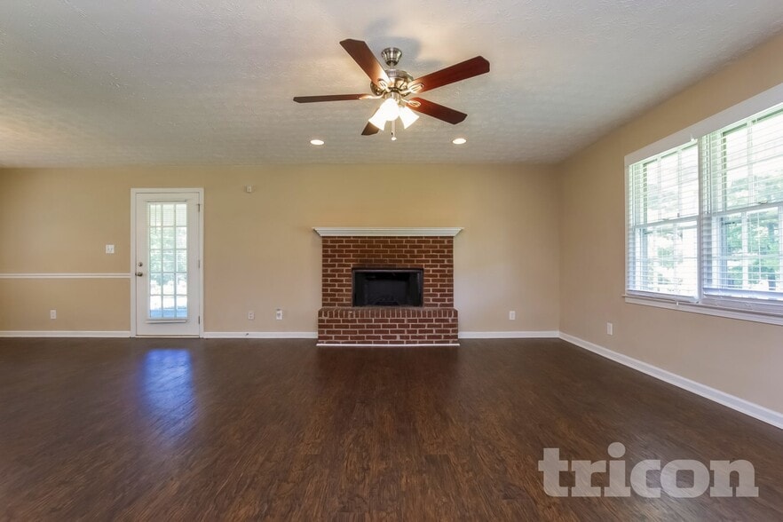 Building Photo - 2318 Lawrenceville-Suwanee Rd
