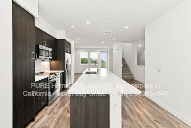 Building Photo - 259 Gambrel Cir