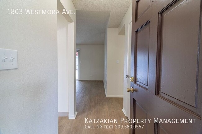 Building Photo - 1803 Westmora Ave