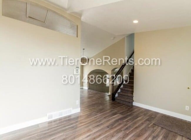 Building Photo - This property offers a NO DEPOSIT option a...