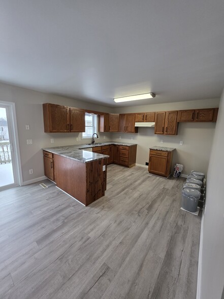 Building Photo - 10 Susquehanna Dr