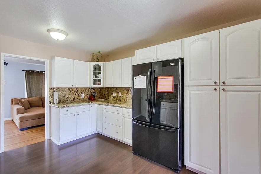 Building Photo - 6824 Harvala St