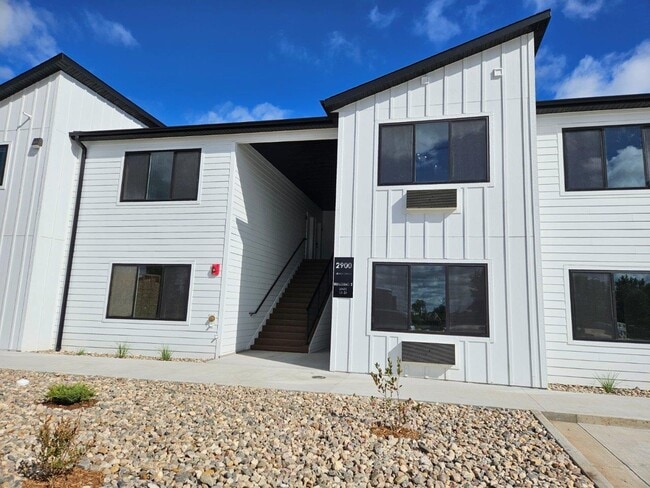 Building Photo - The Links