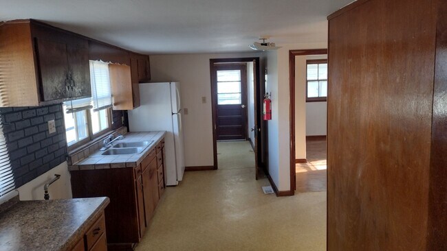 Building Photo - SINGLE FAMILY HOME IN ROSSVILLE
