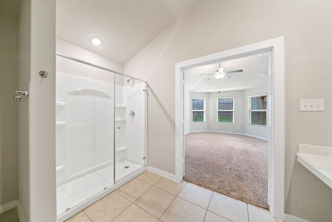 Building Photo - 3 Bedroom/2 Bath Escalera Subdivision