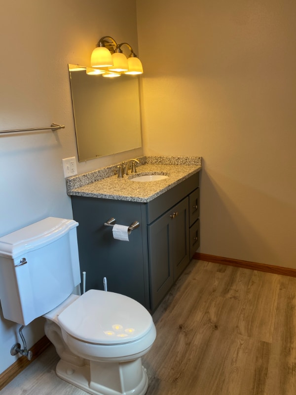 Building Photo - 112 Lake Rd