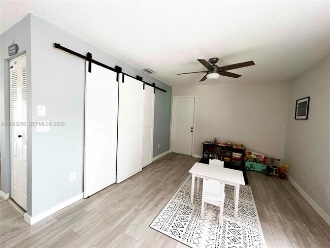 Building Photo - 9832 NW 9th Ct