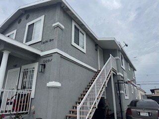 Building Photo - 1307 W 96th St
