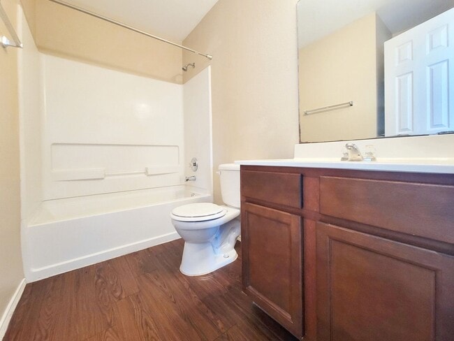 Building Photo - 1007 Ranchero Rd