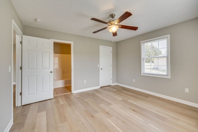 Building Photo - 14245 Lariat Lp