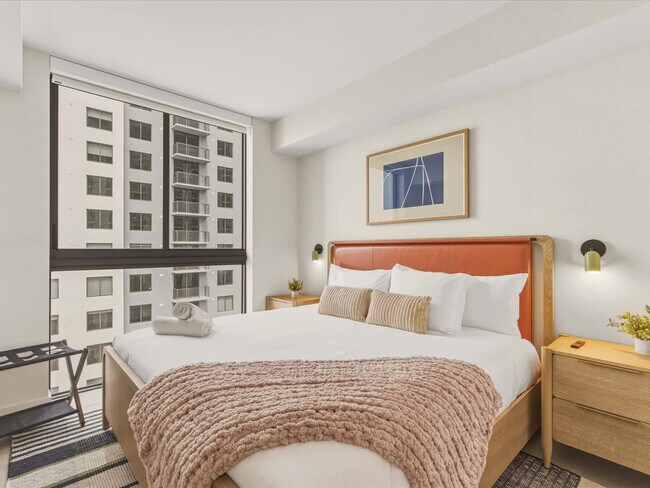 Building Photo - 11 NE 6th St