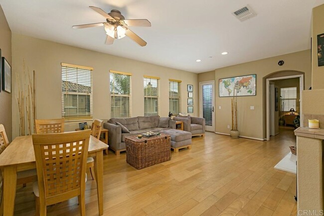 Building Photo - Charming and Bright Condo Available Soon!