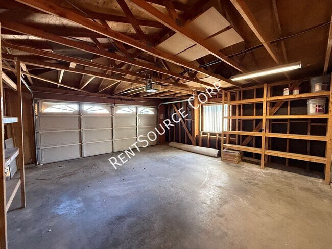Building Photo - 44861 Laszlo St