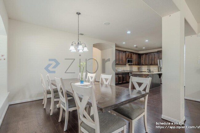 Building Photo - 27115 Downing Park Blvd