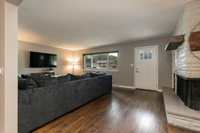 Building Photo - 1936 E Greenwood St