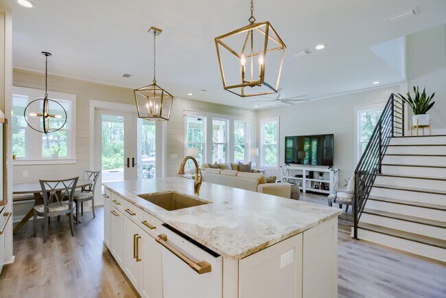 Building Photo - 40 Kristin Ct