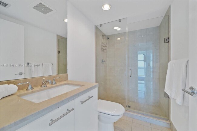 Building Photo - 6801 Collins Ave