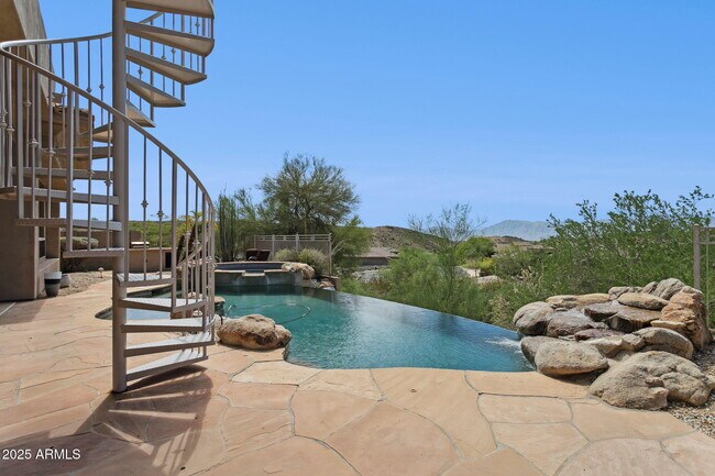 Building Photo - 14216 S 5th St