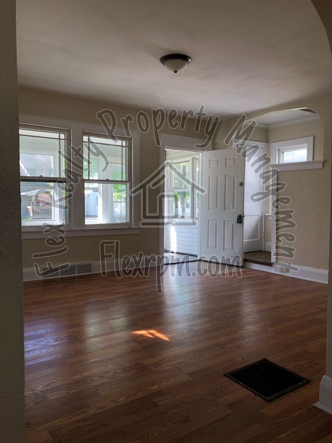 Building Photo - New on the Market....Must see this Beauty!