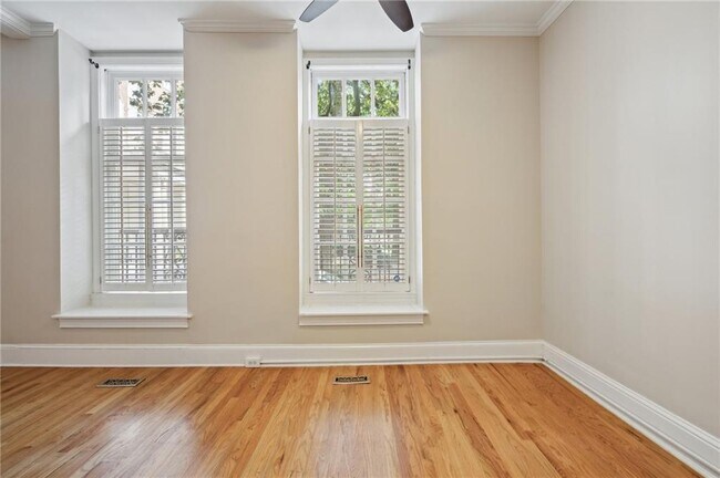 Building Photo - 30 5th St NE