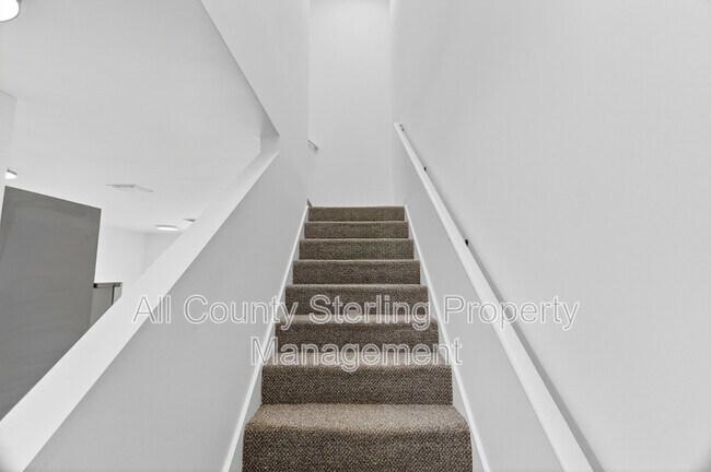 Building Photo - 1611 NW 29 Rd