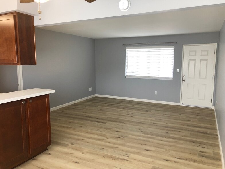 Building Photo - 1220 Amethyst St