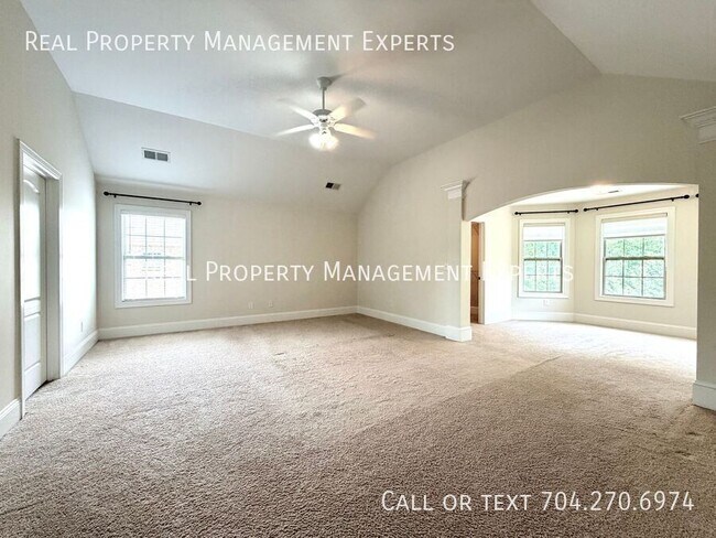 Building Photo - 9416 Scorpio Ln