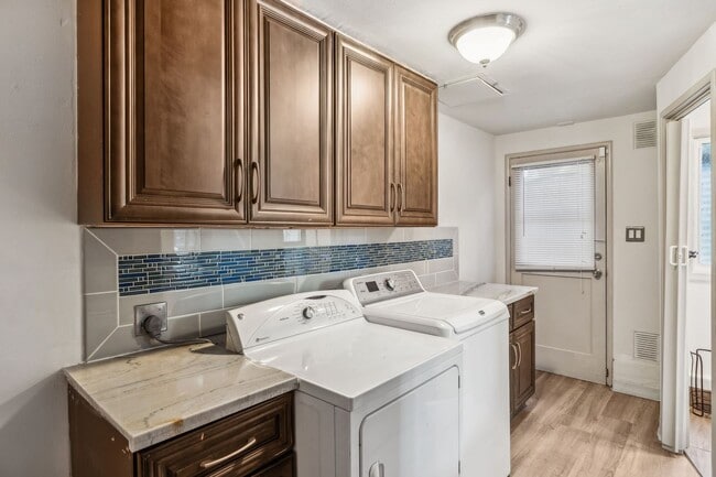 Building Photo - 1618 Fernside Blvd