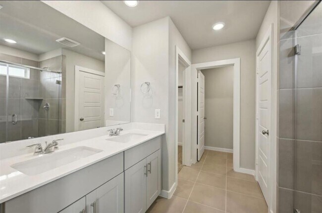 Building Photo - 15529 Olive Ter Trl