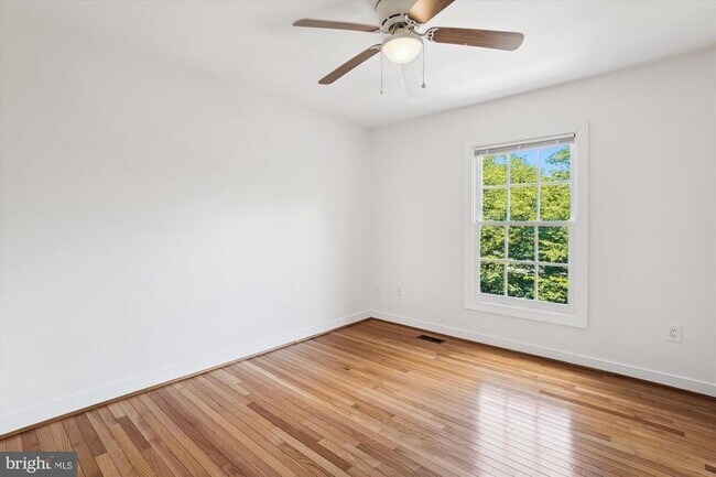 Building Photo - 15738 Cherry Blossom Ln