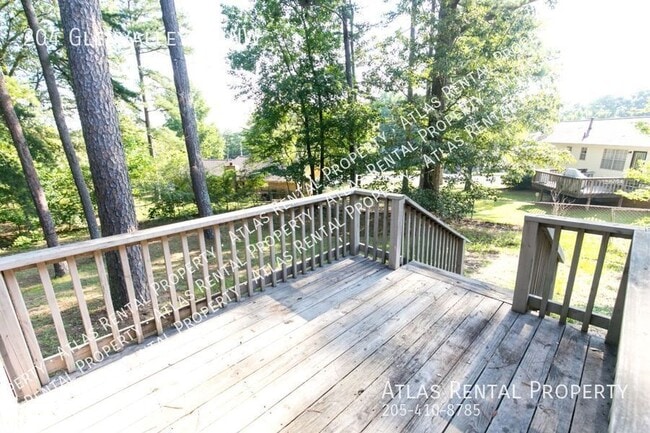 Building Photo - 204 Glenvalley Ln NW