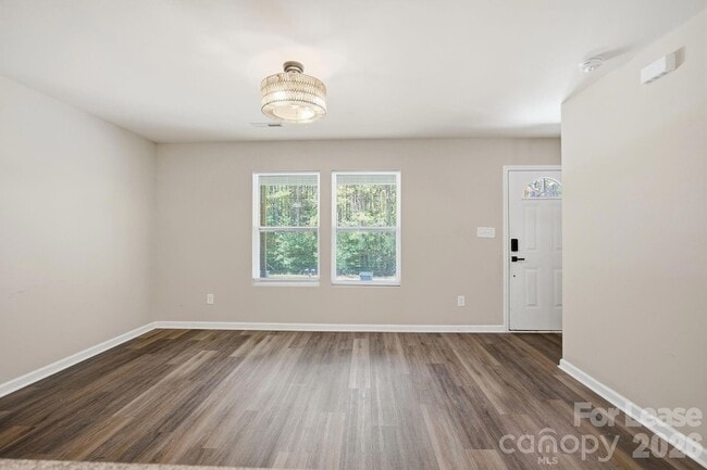 Building Photo - 1361 Ontario Dr