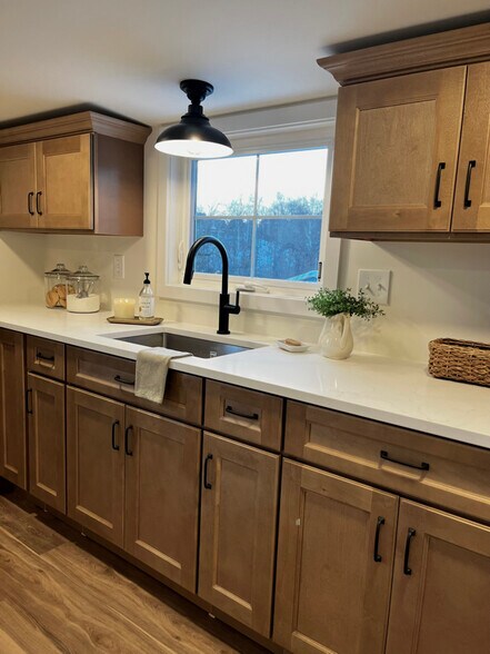 Building Photo - 210 E Canal St