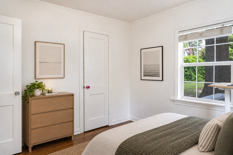 Bedroom 3 - 2539 E 17th St