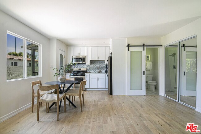 Building Photo - 424 Highland Ave