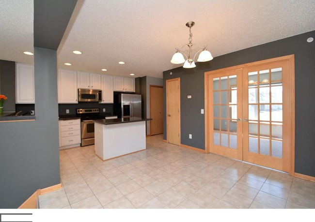 dining area - 5034 Fountain Ln N
