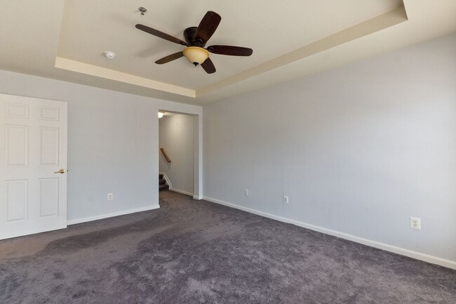 Building Photo - Elegant Townhome in Sought-After Groveton Woods