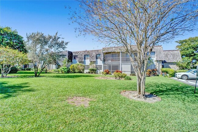 Building Photo - 3115 Oakland Shores Dr