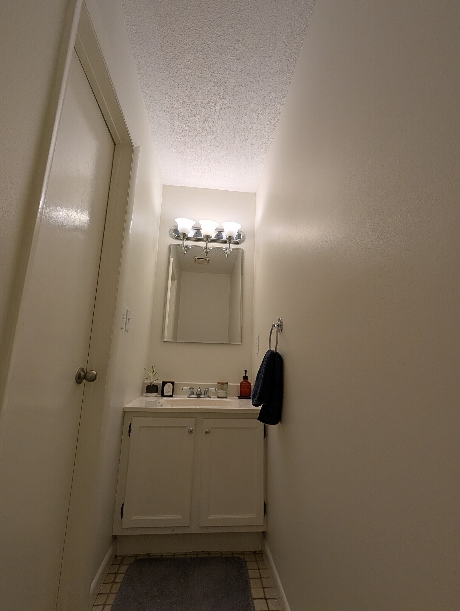 Building Photo - 609 Longfellow Dr