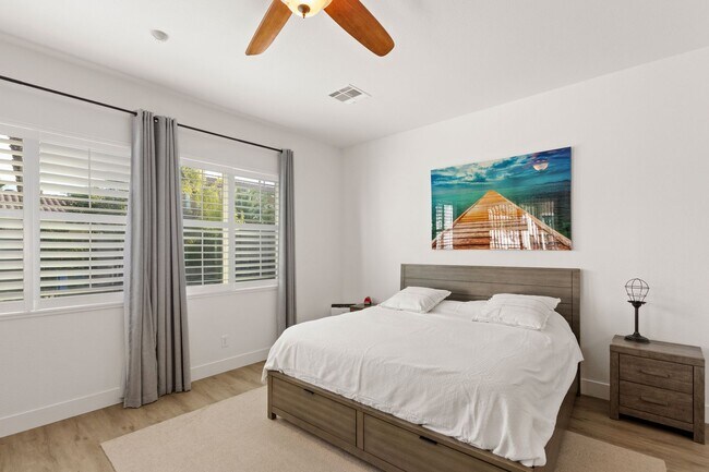 Building Photo - Beautifully Upgraded, Single Story 3 Bed, ...