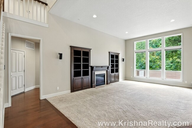 Building Photo - Gorgeous 6 BD* 3 BA* Single Family Home Located In Charming Arbor Meadows In Portland! **Minutes ...