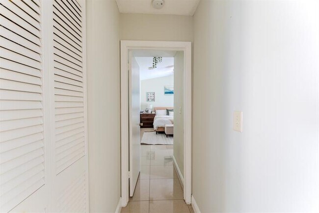 Building Photo - 1334 NW 125th Terrace