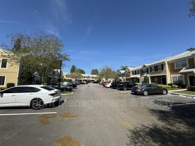 Building Photo - 12326 Berkeley Square Dr