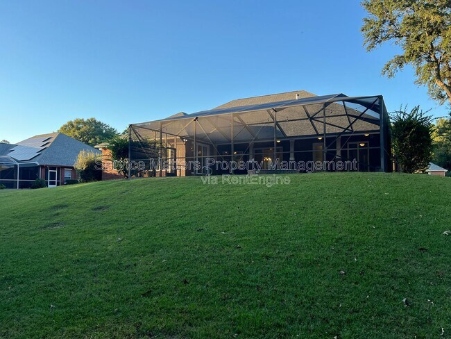 Building Photo - 2926 Greystone Dr