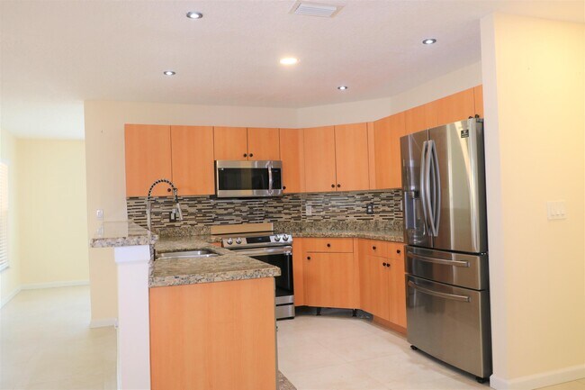 Building Photo - 708 Perdido Heights Dr