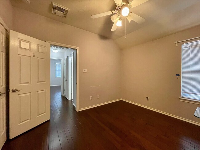 Building Photo - 12347 Carmel Dale Ln