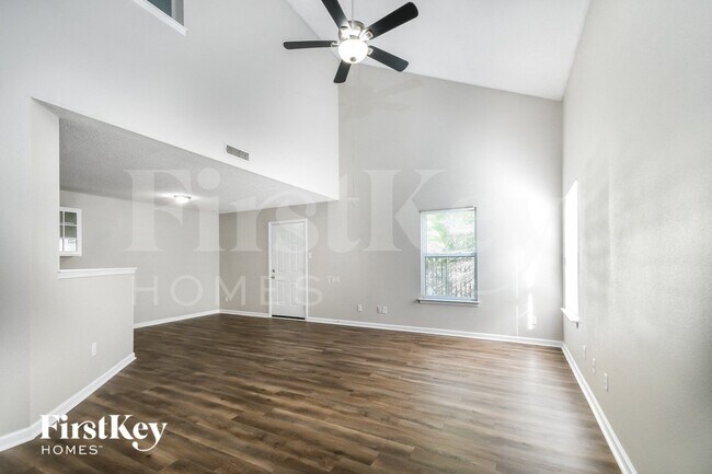 Building Photo - 16700 Aulton Dr