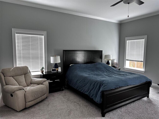 Building Photo - 1425 Charleston Dr